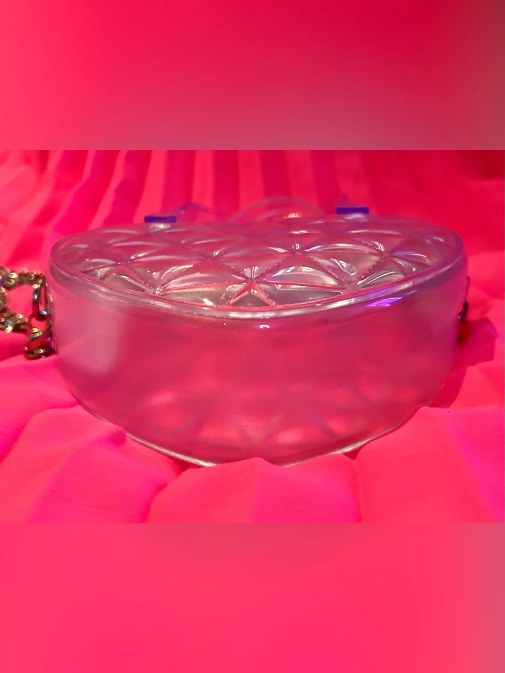 Like Dreams Clear Quilted Plastic Novelty Heart Bag w/ Silver Chain Strap - Picture 6 of 13